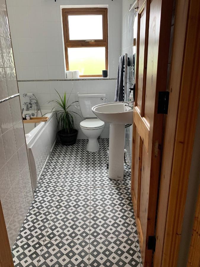 Wild Atlantic Way House Villa Dooagh ภายนอก รูปภาพ